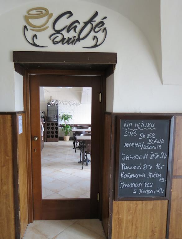 Hotel Cesky Dvur Beroun  Exterior foto