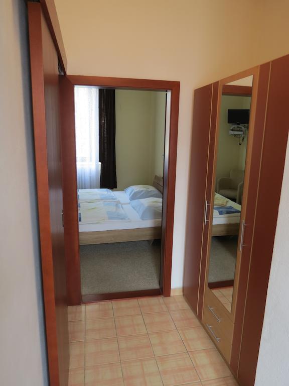 Hotel Cesky Dvur Beroun  Habitación foto